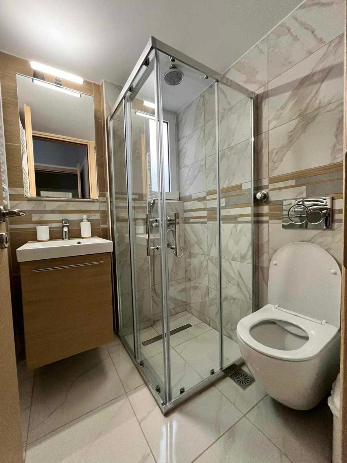 Elegant & Modern Apartment Near To Athens Riviera 比雷埃夫斯 外观 照片